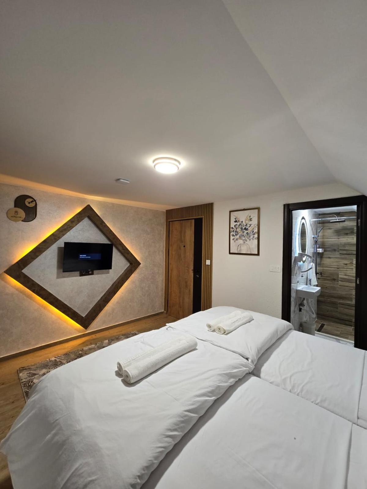Hotel Mazijanik Nikšić Екстериор снимка